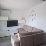 Novi Lux Apartament *