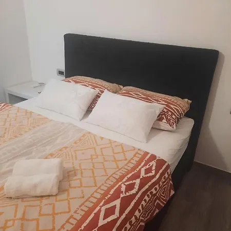 Novi Lux 아파트