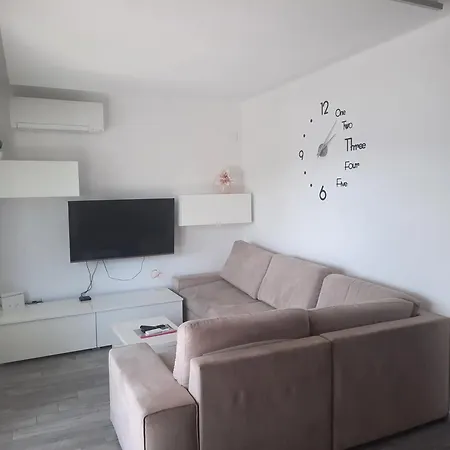 Novi Lux 아파트 *
