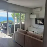 Novi Lux נובי ווינודולסקי