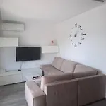 דירה Novi Lux נובי ווינודולסקי